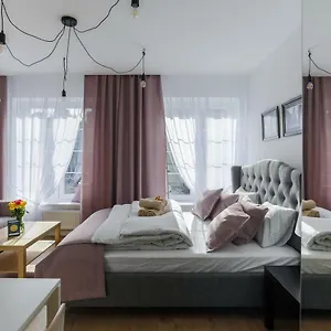 https://central-apartments-piwna.gdanskhotel.org